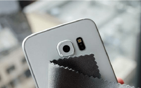 Clean Phone Lens