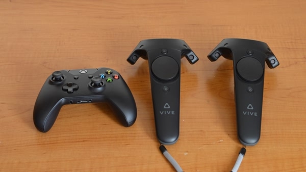 Oculus Rift and HTC Vive Controller Comparison